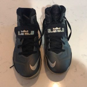 Lebron Basketball Shoes, Size 9